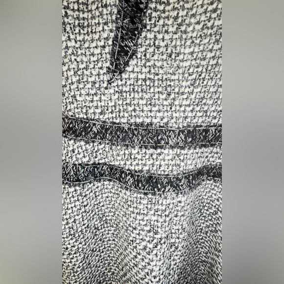 Chanel tweed dress - Picture 7 of 15